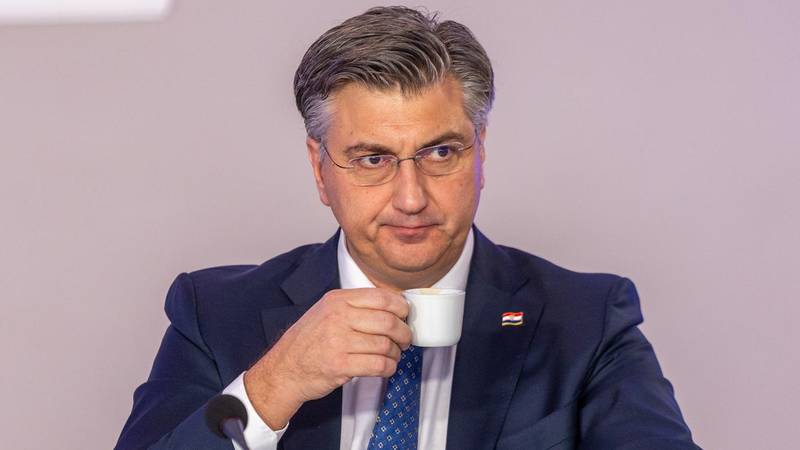 RAJ U SABORU Krkaju ručak za 5 eura, a kavu plaćaju 50 centi...