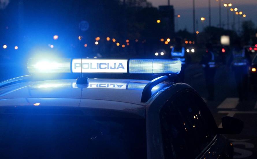 'Ubio je mačića, to je gnjusno! Više ne radi u mom restoranu'