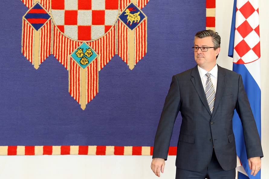 'Premijer Tim Orešković neće karijeru nastaviti u diplomaciji'