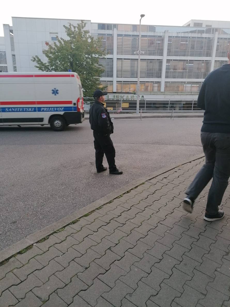 'Četvero koji su odbili test su udaljeni s posla i neće im biti plaćeno. Mogući su i otkazi'