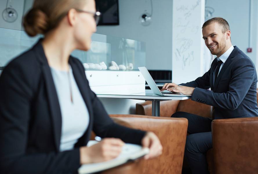 Romanse između poslovnih kolega zvuče uzbudljivo, ali jesu li vrijedne rizika? Evo odgovora