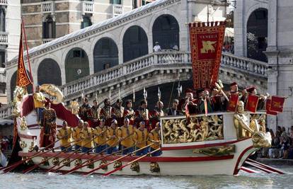 Povijesna regata oživjela starinski duh Venecije