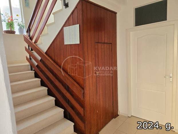 FOTO Hrvatski san: Pogledajte za koliko se prodaje kuća  - prvi red do mora u okolici Splita