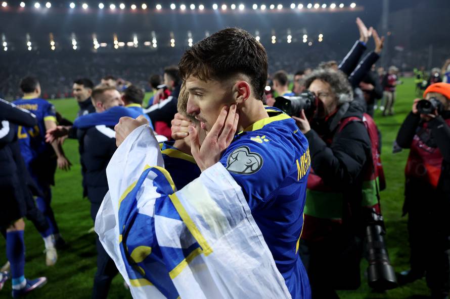 Zenica: Slavlje igrača Bosne i Hercegovine nakon što su svladali Italiju jedanaestercima