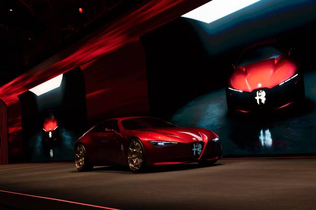 FOTO Alfa Romeo otkriva svoju budućnost: Cuorerosso izgleda sjajno i ima moćni V6 motor