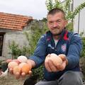 Samohrani otac iz Mu&cacute;a: 'Uzeo sam jaja, sjeo na autobus i podijelio ih potrebitima'