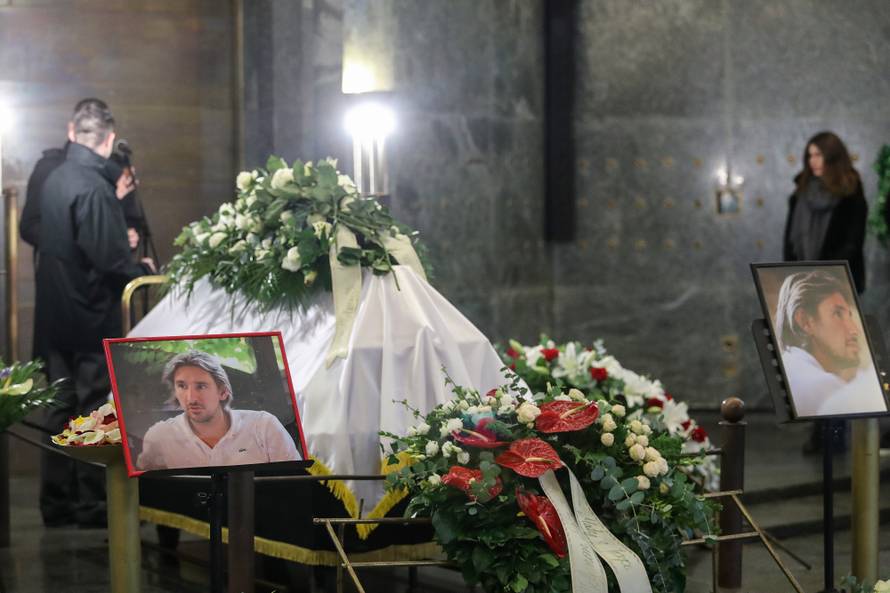 Tuga i suze na ispraćaju Matije Vukšića: Stotine ljudi je stiglo