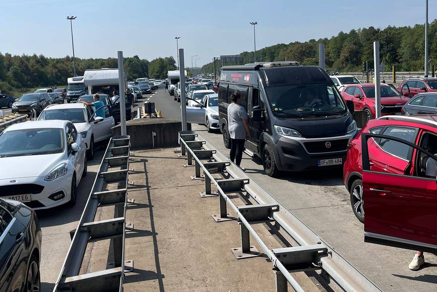 Velika gužva na naplatnim kućicama “Zagreb-Demerje”