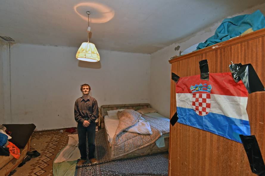 Vapaj: Jedem svaki treći dan i živim u zgradi koja se raspada