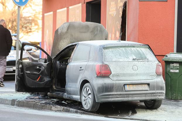 Zagreb: Zapalio se automobil stranih tablica