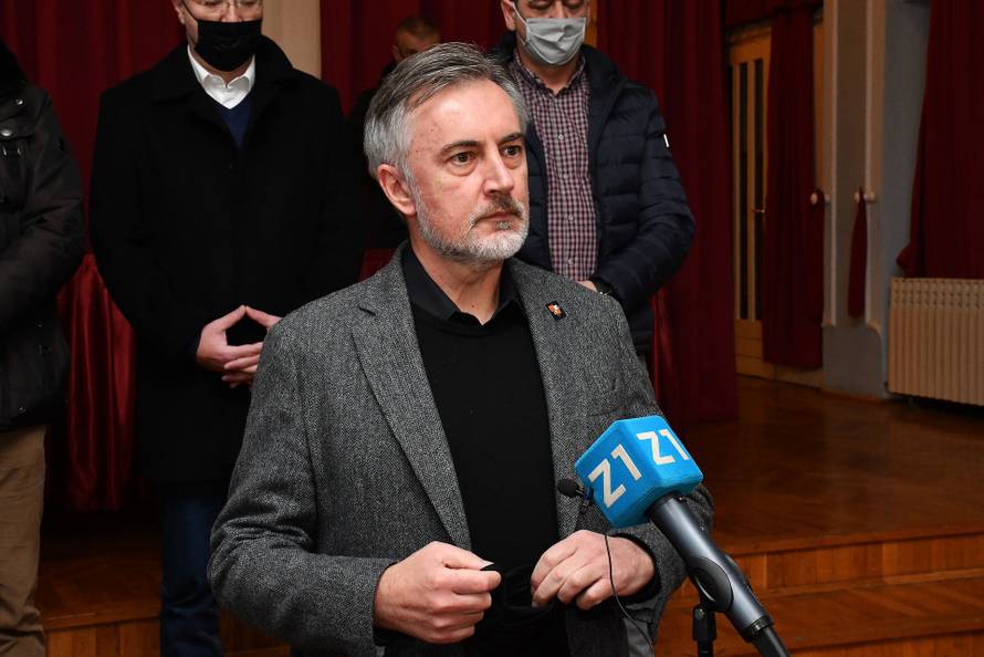 Inicijativa HDZ-a o referendumu je "pomalo zakašnjela", treba definirati pitanja za promjene