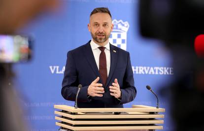 Ministar Piletić: Zakonom o socijalnoj skrbi posvojiteljima pravo na jednokratnu naknadu