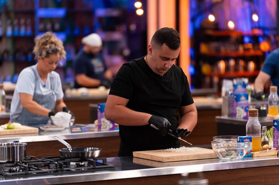 Stjepan Vukadin u MasterChefu bira svoj tim: 'Želim vidjeti savršeni rižoto, otežajte mi!'