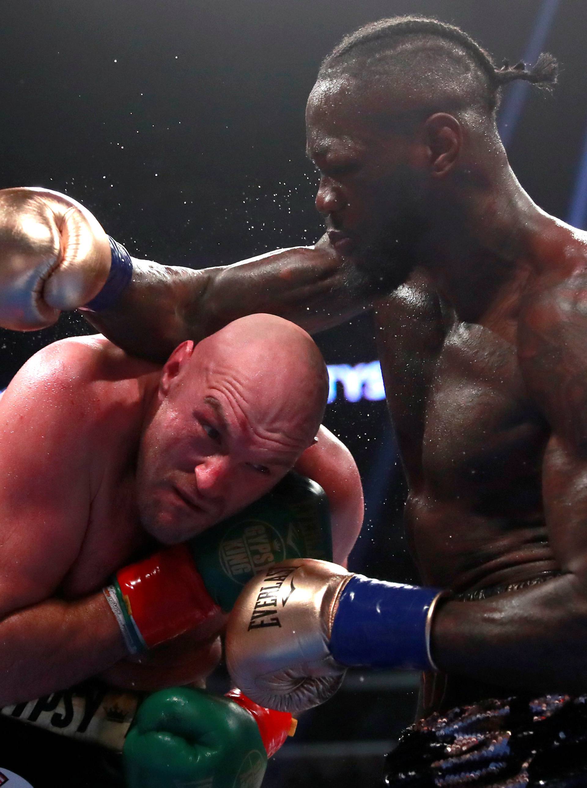 Deontay Wilder v Tyson Fury - WBC World Heavyweight Title