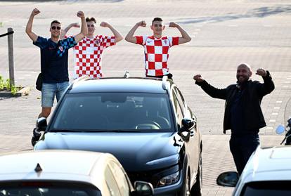 Rotterdam: Dolazak hrvatske nogometne reprezentacije u hotel
