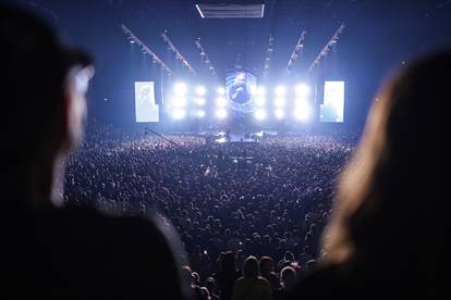 FOTO Cetinski napravio spektakl u Areni Zagreb: Na pozornici zapjevali Matija Cvek, Stoka...