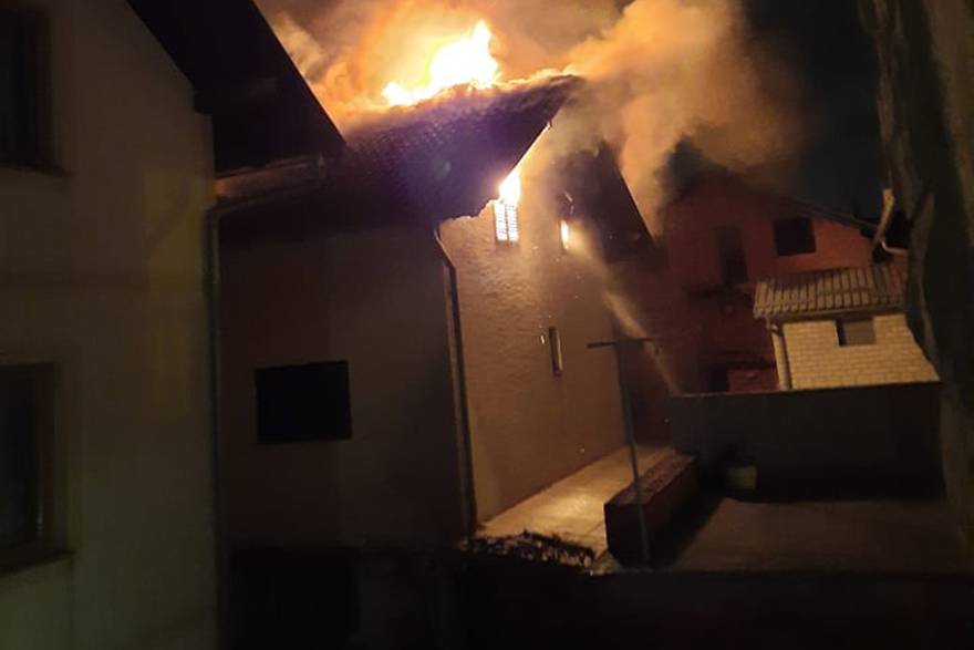 Požar kuće u Dubravi