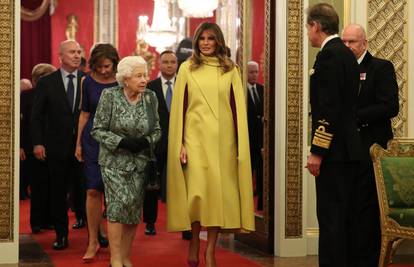 Samo glamurozno: Melania kod kraljice u kaputu od 40.000 kn