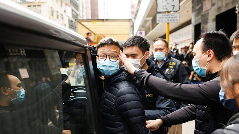 Racija u redakciji Stand Newsa u Hong Kongu: Uhitili sedmero ljudi i glavnog urednika