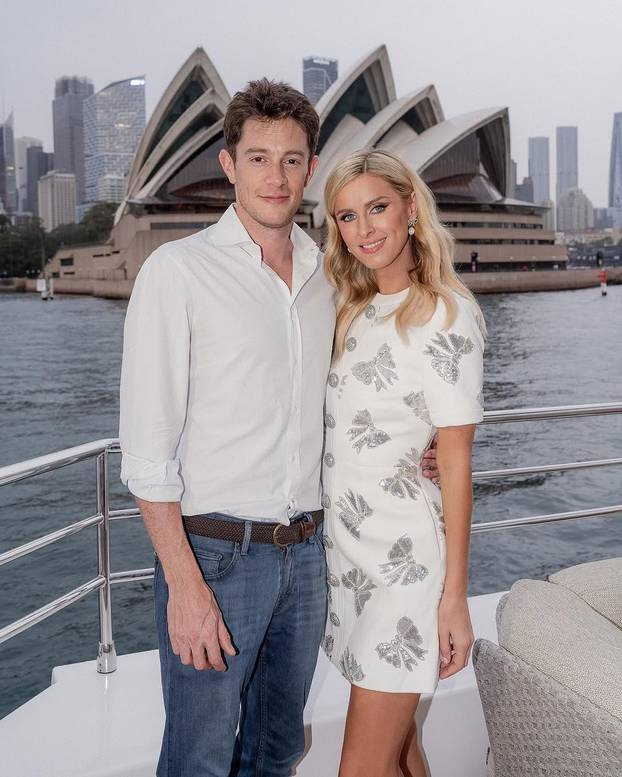 Bogata nasljednica udala se za još bogatijeg muškarca, od medija "bježi" otkad ima djecu