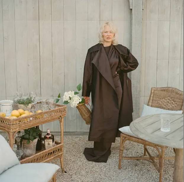 FOTO Nostalgija je bila ključ: Ovo je namještaj koji potpisuje glumica Pamela Anderson