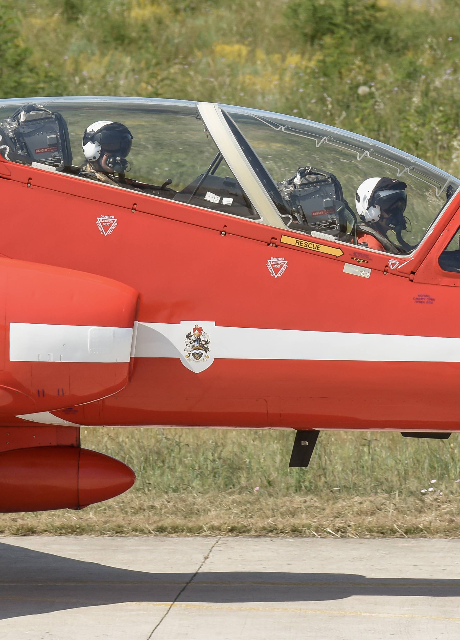 Kraljevska grupa Red Arrows posjetila je naša Krila Oluje