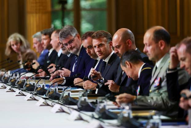 French President Macron and Ukraine's President Zelenskiy meet in Paris