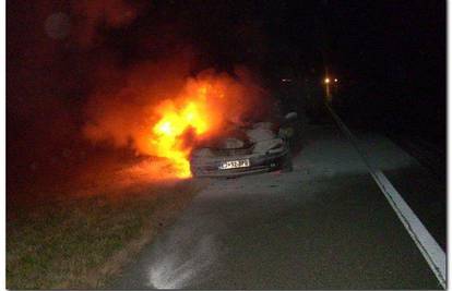 Slovenac uspio pobjeći iz zapaljene Renault Lagune