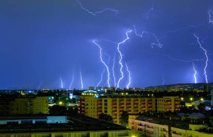 Za cijelu Hrvatsku na snazi je meteoalarm, prijeti nevrijeme u nekoliko regija i toplinski valovi