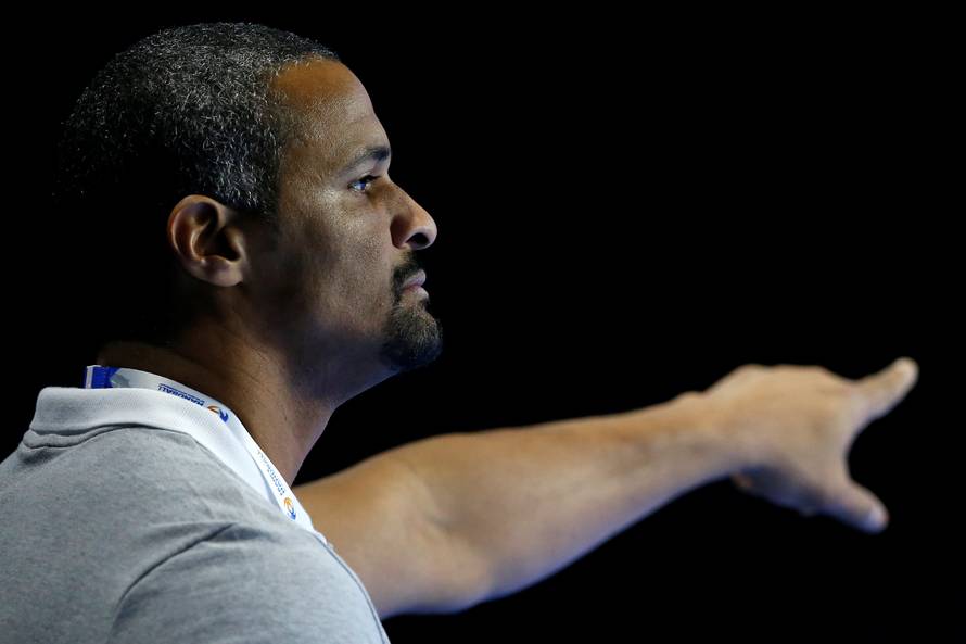 Men's Handball - Japan v France - 2017 Men's World Championship Main Round - Group A