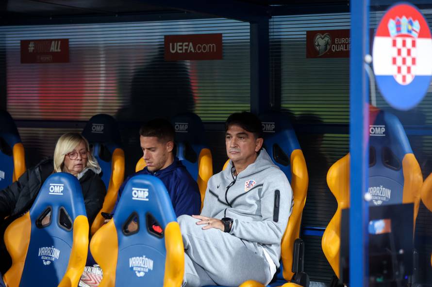 Zagrijavanje nogometaša uoči početka utakmice Hrvatske i Gibraltara u kvalifikacijama za FIFA Svjetsko prvenstvo