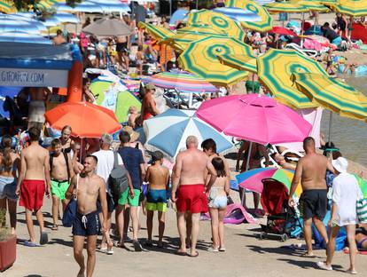 FOTO Prepune plaže u Vodicama