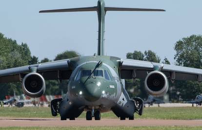 Švedska kupuje vojne teretne avione od Brazilaca, oni će od njih naručiti borbene Gripene