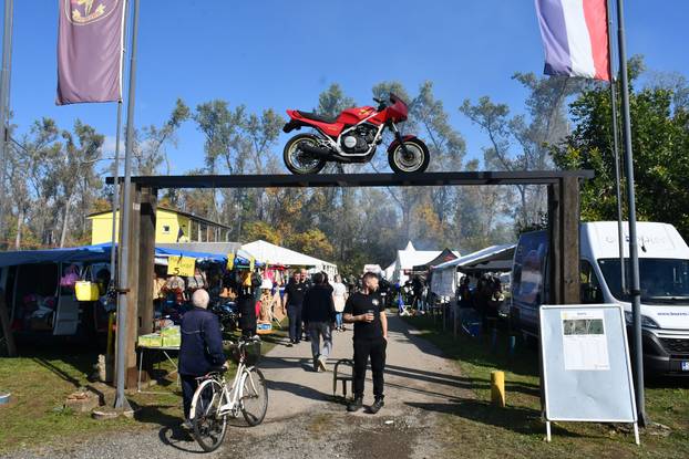 FOTO Zabranjena pečenkijada u Slavonskom Brodu! Evo kako je to izgledalo prošle godine