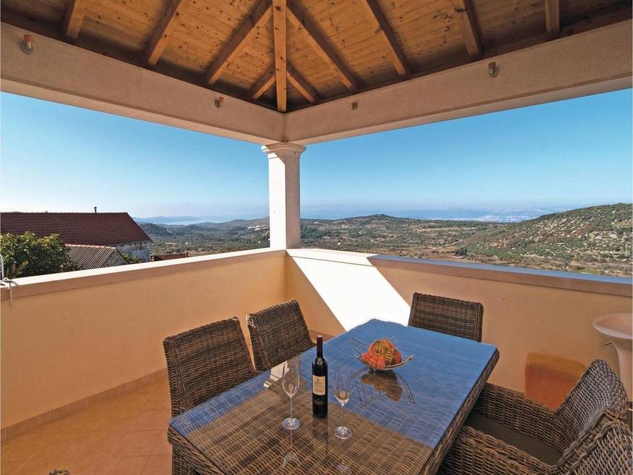 Rent-a-pašnjak: Ovako izgleda vila Lovre Kuščevića na Braču