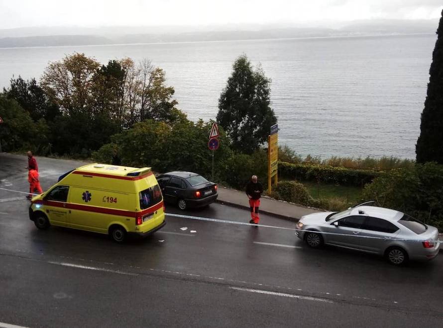 Ubojstvo u Omišu: Muškarac na motoru upucao vozača auta
