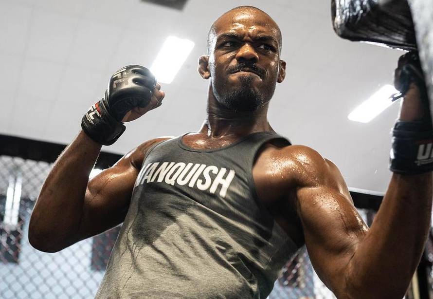 Jon Jones obranio titulu protiv Reyesa i ušao u povijest UFC-a
