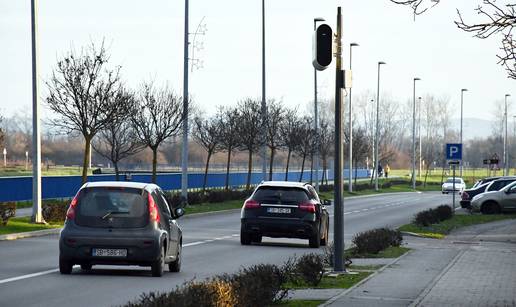 Vozači, pripazite: Nove kamere za brzinu postavljene su na 74 lokacije! Evo gdje sve 'vrebaju'