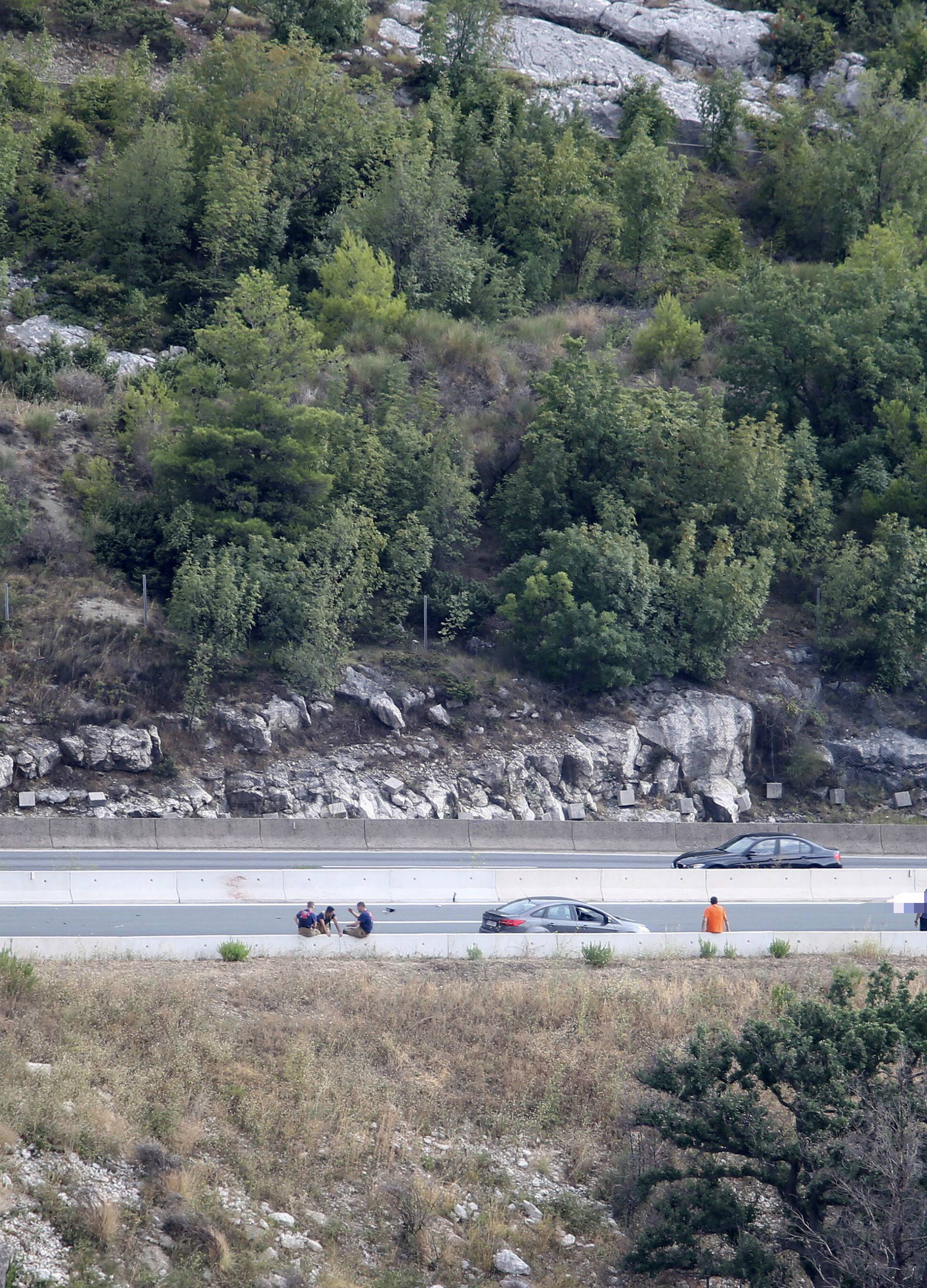 Teška nesreća kod Klisa: Zabio se u ogradu  motorom i poginuo