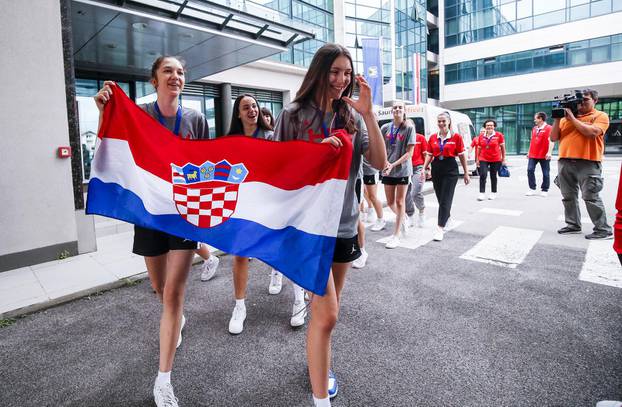 Zagreb: Doček i konferencija za medije brončane U16 ženske košarkaške reprezentacije Hrvatske 