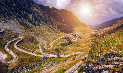 Ovo je najljepša cesta Europe: Ima hrpu zavoja i 830 mostova