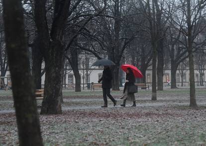 FOTO Prvi snježni prekrivač zabijelio Zagreb i okolicu