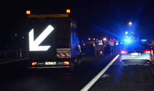 Užas na autocesti kod Ogulina: Kotač otpao s kamiona, naletio vozač s djetetom. Teže ozlijeđen