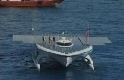 Brod na solarnu energiju krenuo na put oko svijeta 