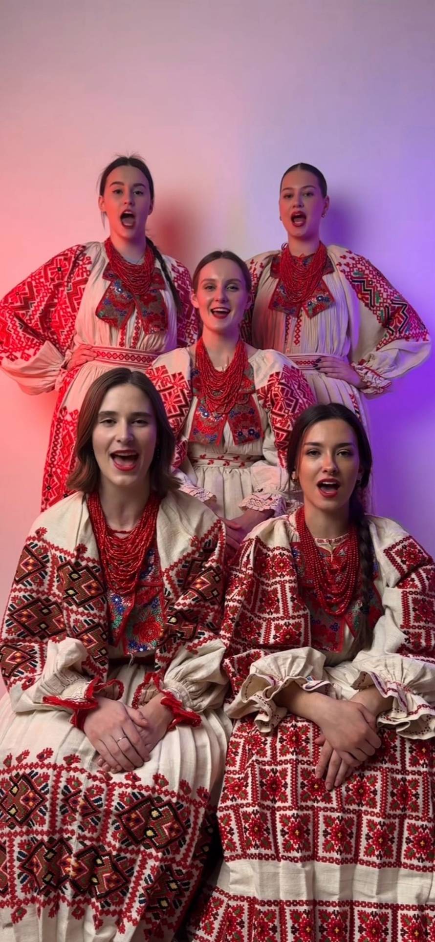 Lelek za 24sata: 'Pjesma govori o gubitku i boli. Etno i engleski? Htjeli smo da poruka odjekne...'