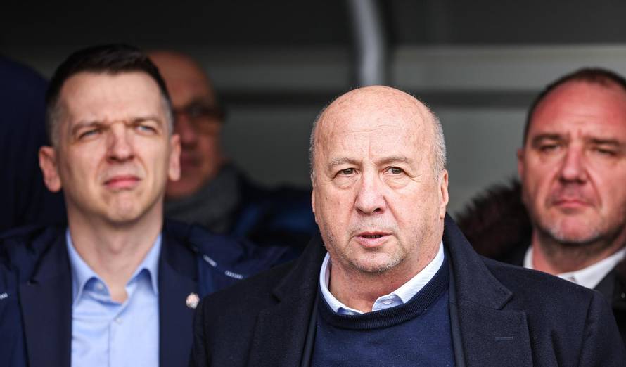 Bjelovar i Dinamo sastali se u osmini finala Hrvatskog nogometnog kupa, zagrijavanje