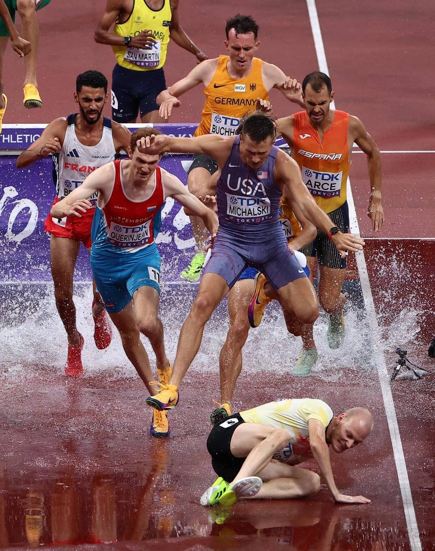 Men's 3000m Steeplechase Round 1