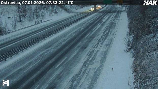 FOTO Autoceste diljem Hrvatske zametene snijegom, pogledajte