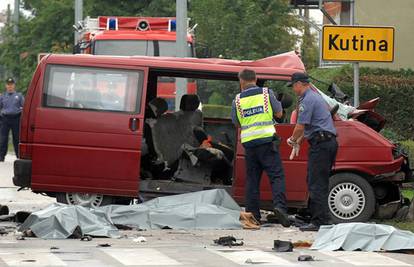 Poginule tri žene i muškarac: Vozačica prešla u kontra smjer