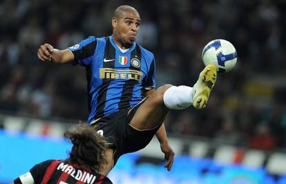 Agent: Adriano će 2009. godinu odigrati u Interu